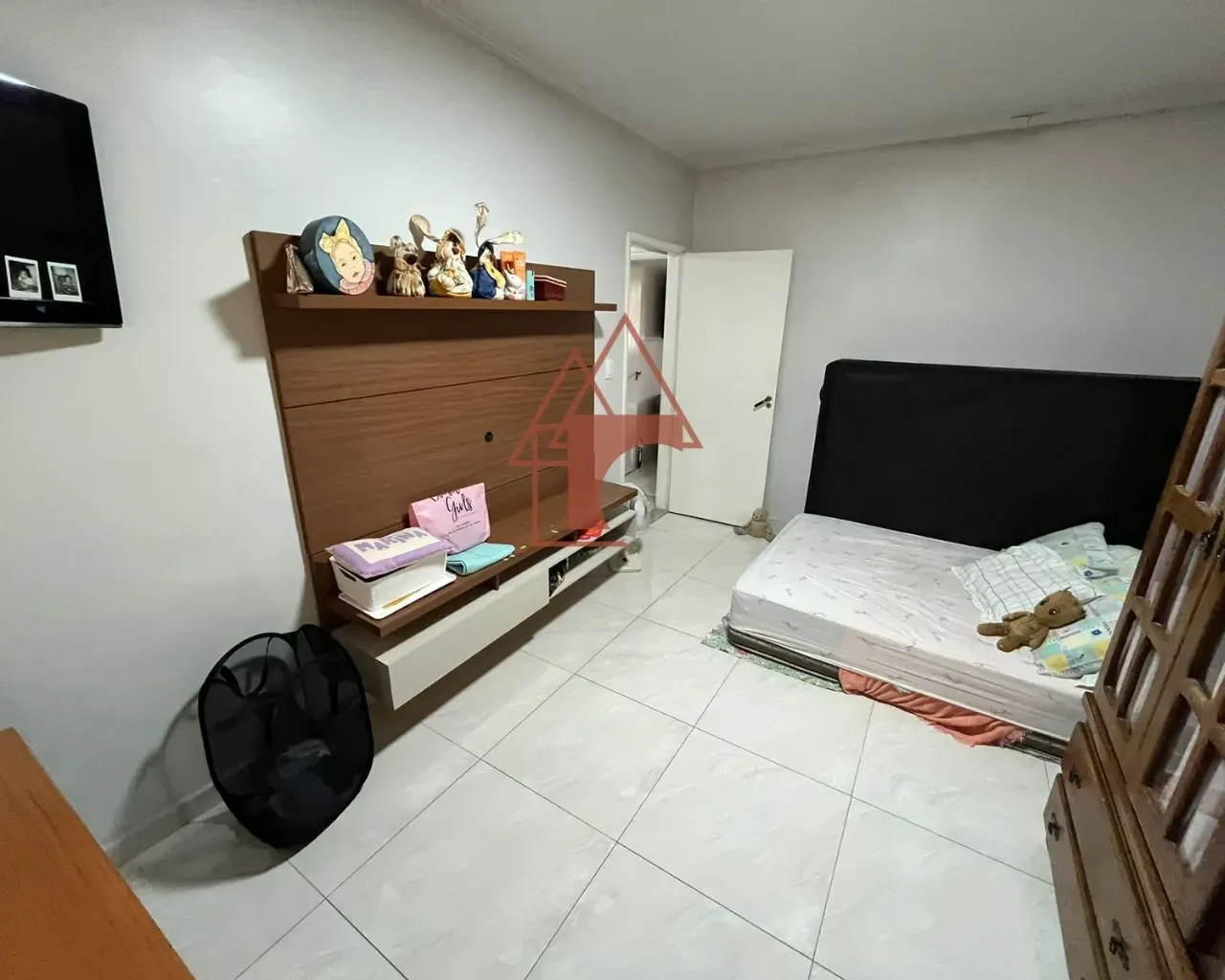 Foto do imóvel: Casa de Condomínio com 3 Quartos à Venda, 128 metros em Jardim Casqueiro - Cubatão