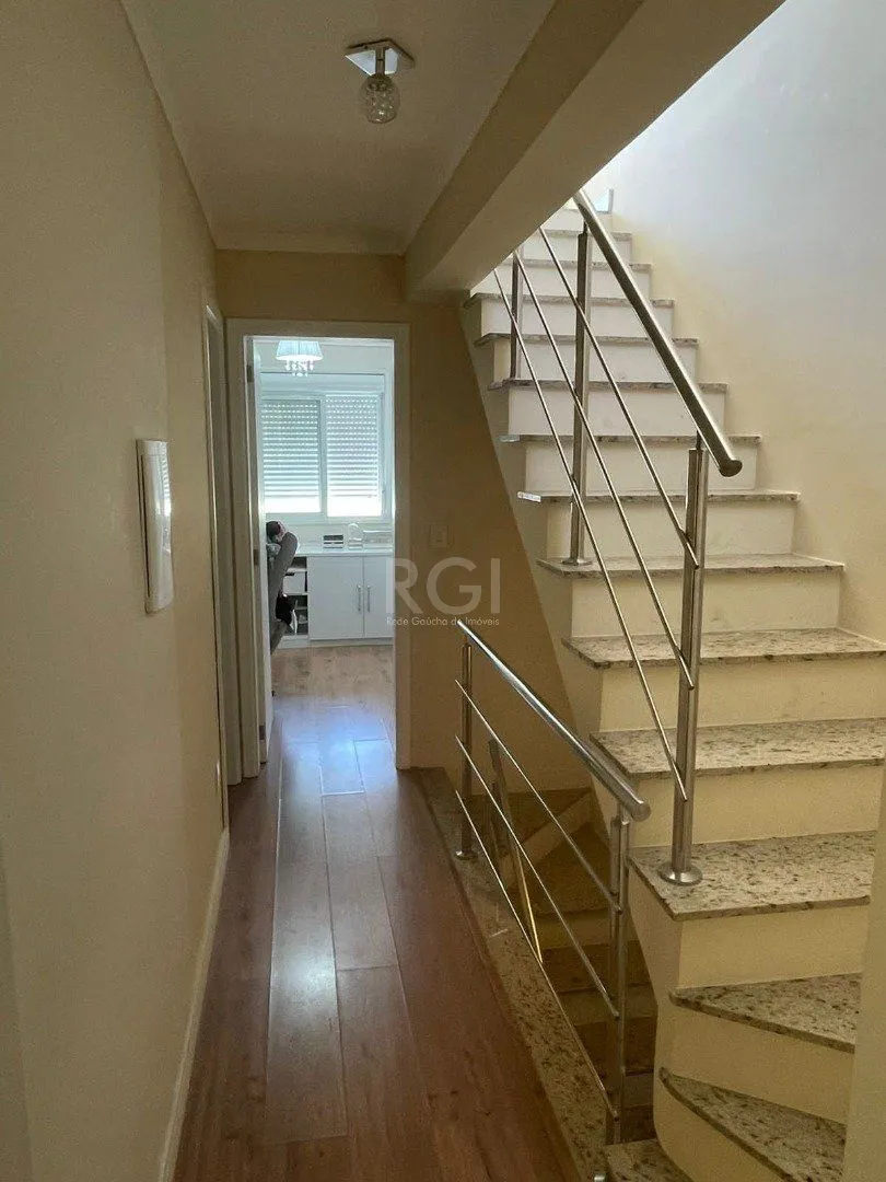 Imagem Sobrado para Venda - 132.69m², 2 dormitórios, sendo 1 suites, 1 vaga - Hípica
