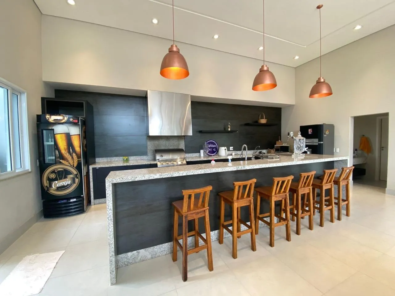 Imagem Casa de Luxo em Condomínio: 4 Quartos, 4 Suítes, 3 Salas na Chácara Santa Maria - Votorantim-SP (811m²)