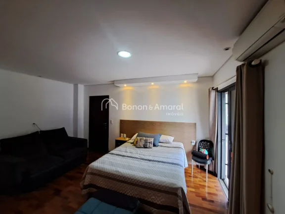 Imagem Excelente imóvel totalmente reformado, localizada em um dos pontos mais interessantes do bairro, co...