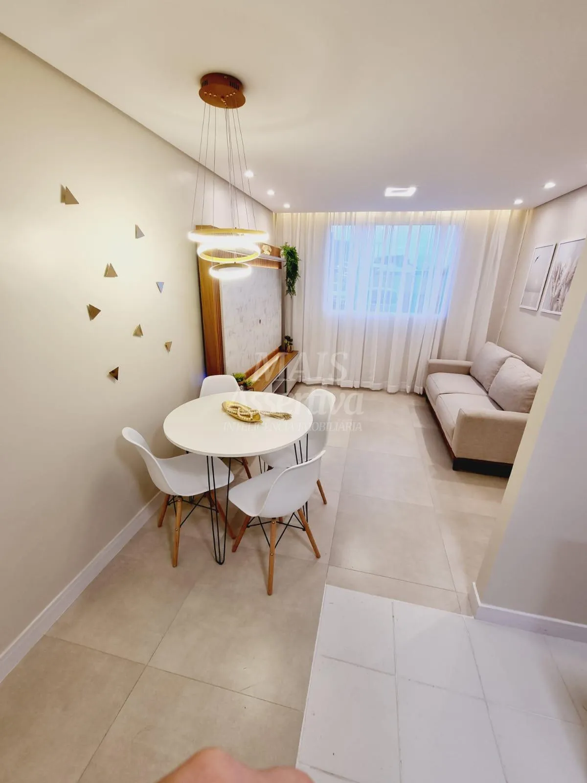 Imagem Ótimo apartamento à venda no bairro Hípica em POA - 2 dormitórios