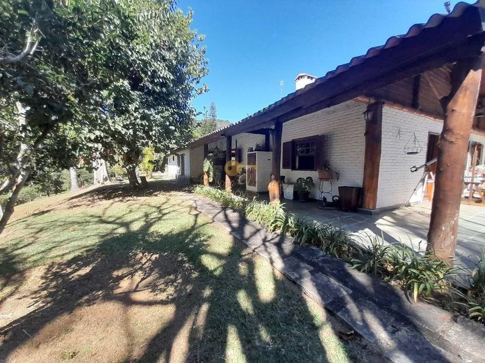 Imagem Sítio para Venda em Teresópolis / RJ no bairro Granja Florestal