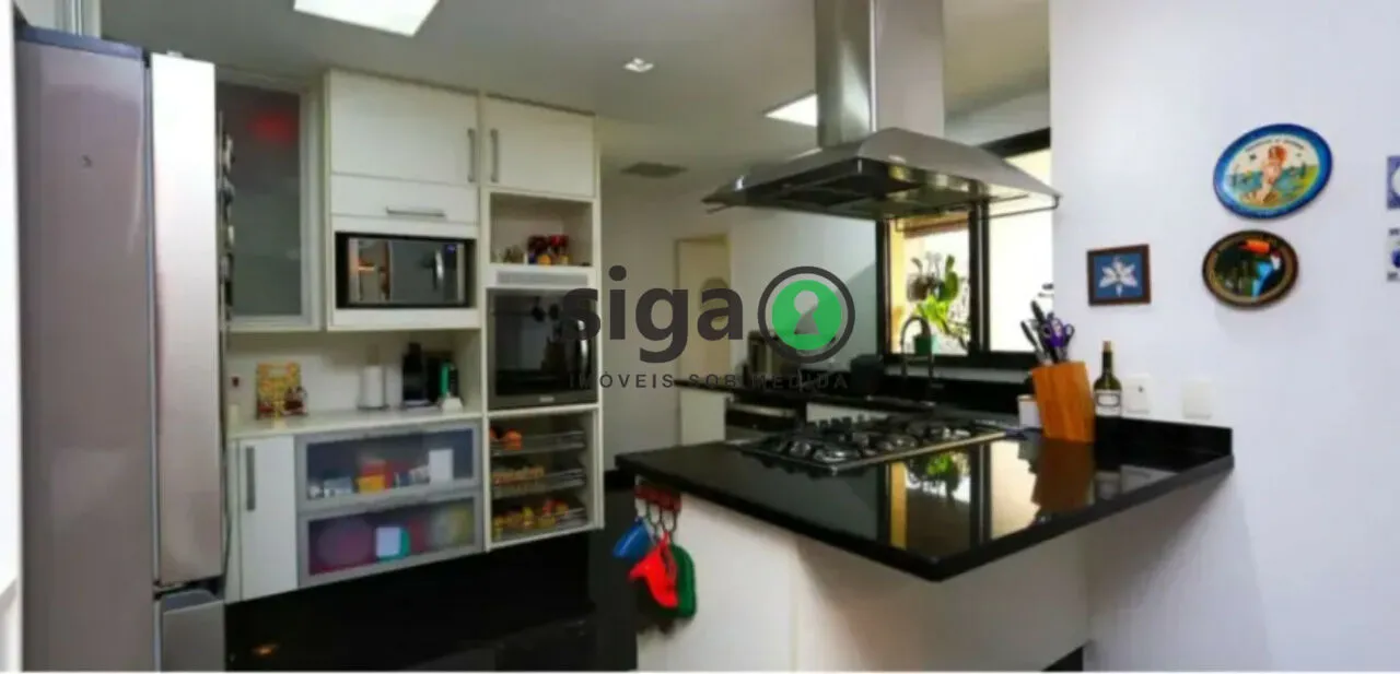 Imagem Apartamento de 220m² na Vila Suzana com 3 suítes e 4 vagas fixas!