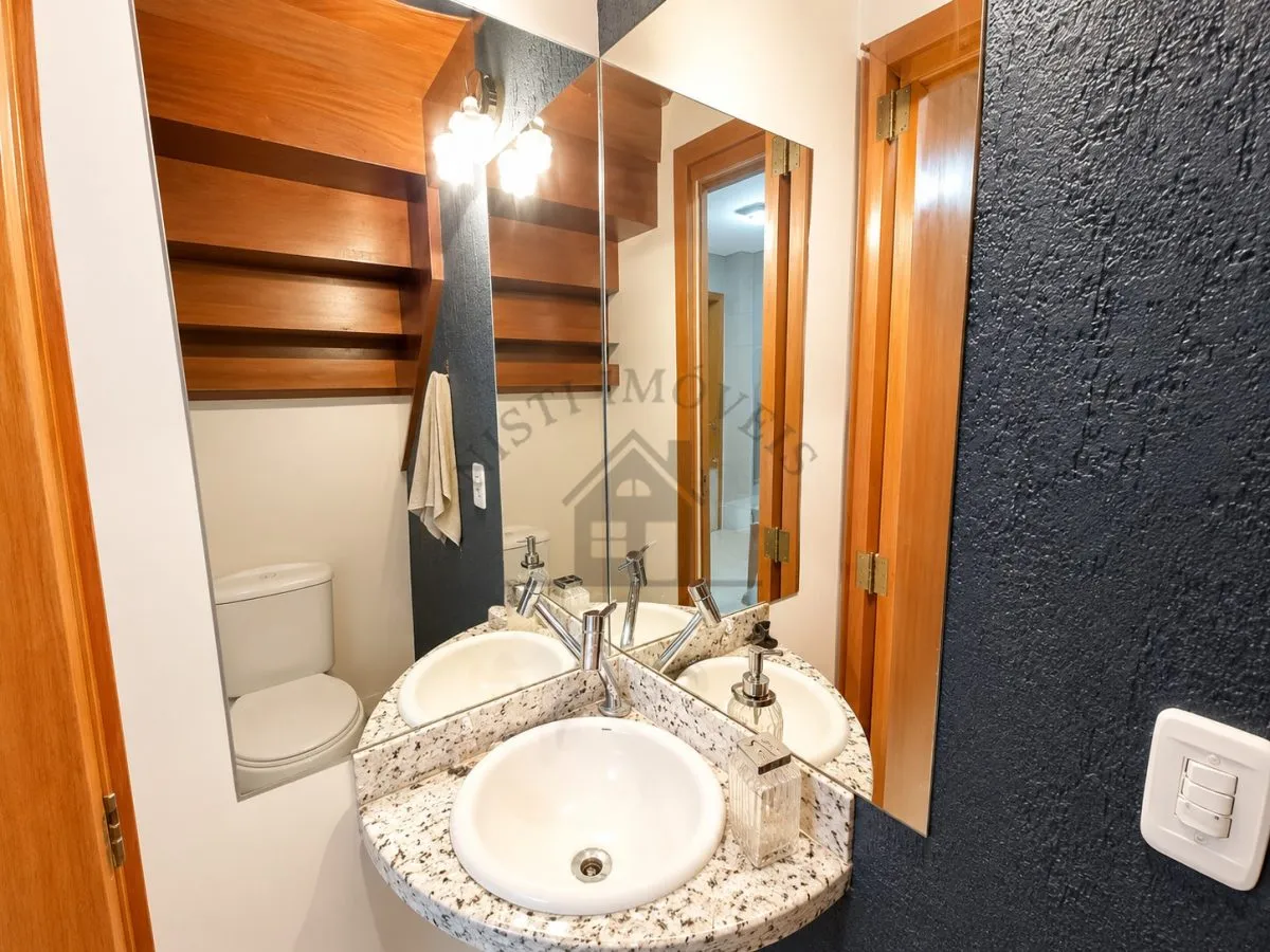 Imagem Casa 4 quartos para Venda no bairro Jardim Itu em Porto Alegre