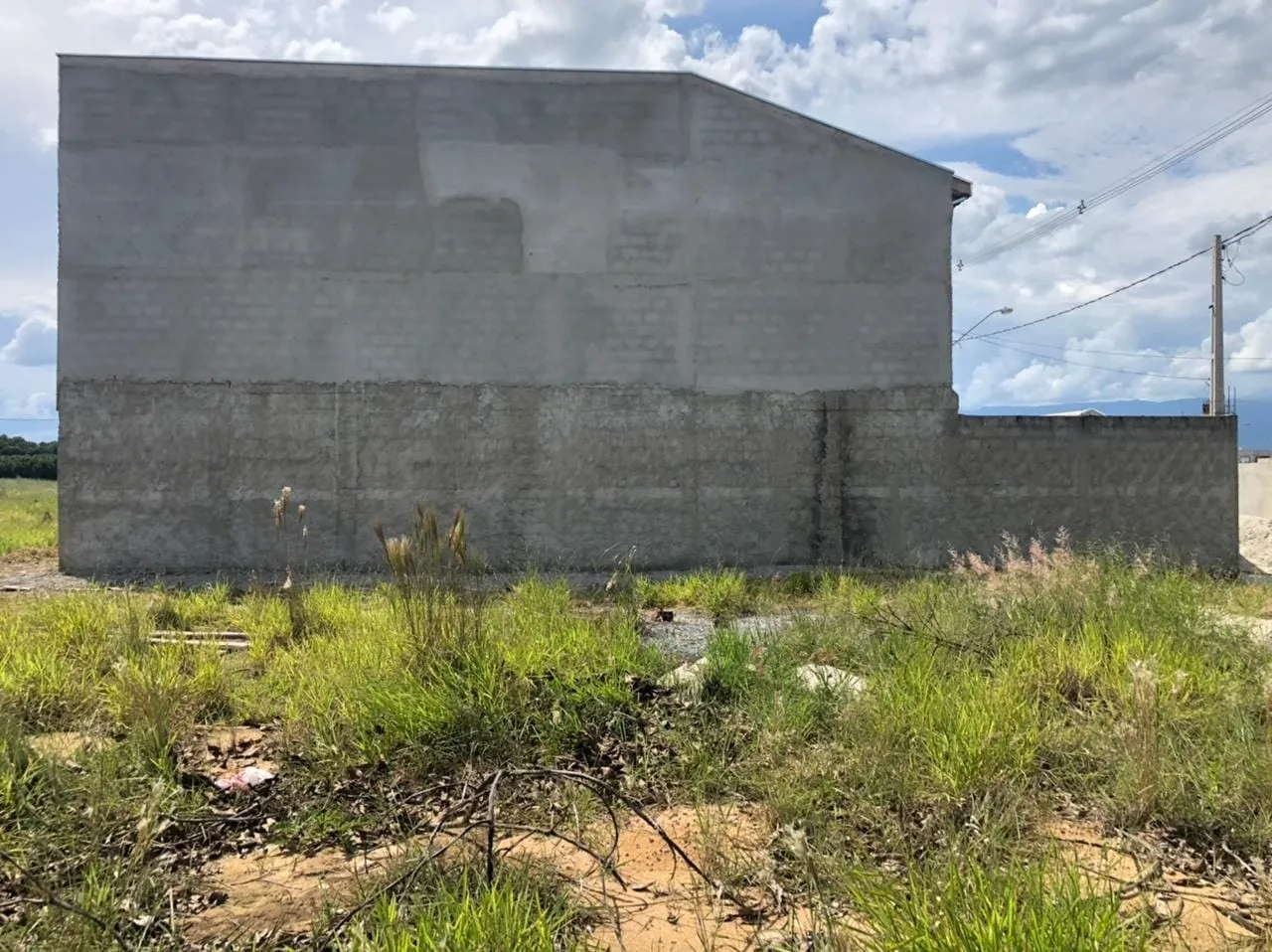 Imagem Terreno à venda 240M², Loteamento Residencial e Comercial Araguaia, Pindamonhangaba - SP