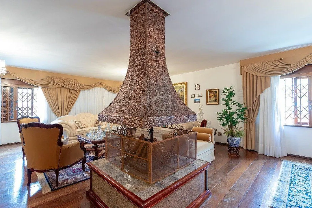 Imagem Casa para Venda - 725m², 4 dormitórios, sendo 1 suites, 4 vagas - Vila Assunção