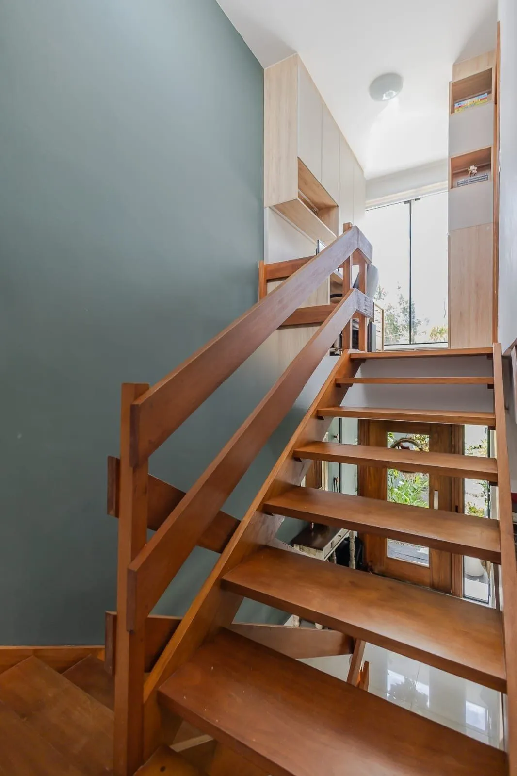 Imagem Casa em Condomínio com 3 quartos, 3 vagas e 184m² para vender por R$ 1.180.000 Rua Adriano Pereira Da Silva - Vila Nova, Porto Alegre