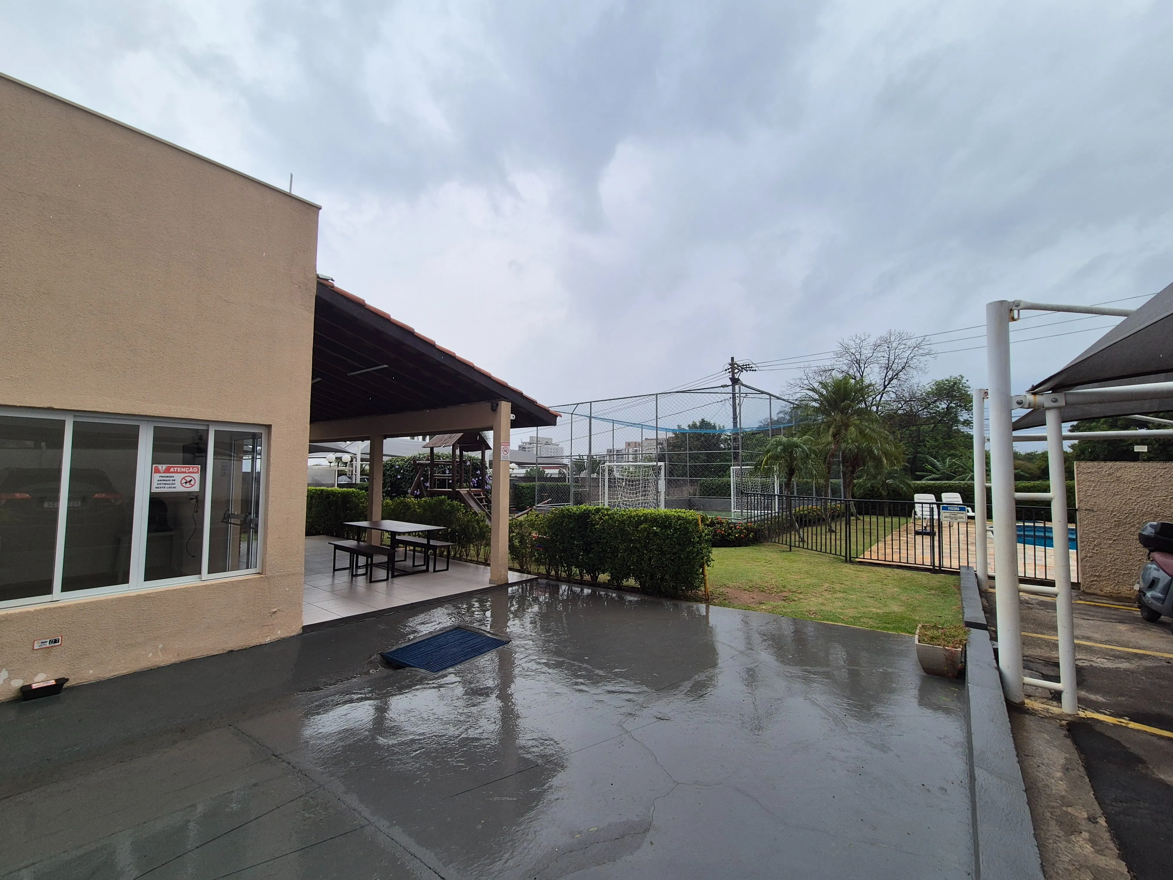 Imagem Apartamento à venda no Jardim São Carlos, Sorocaba, 51 m², 2 dormitórios, varanda, andar alto, vista livre, lazer completo e próximo ao Campolim