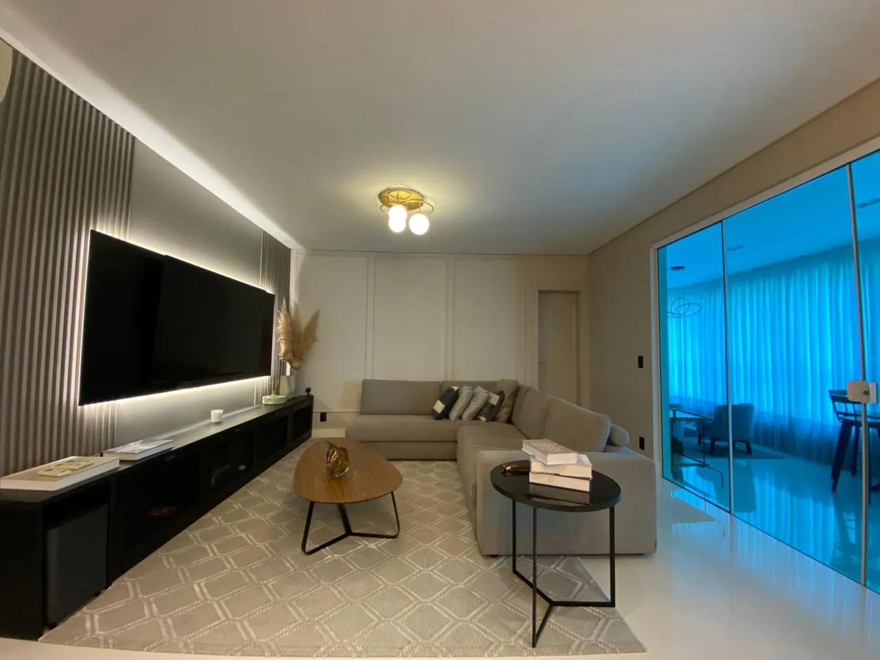 Imagem Apartamento à venda com 1872m2 por R$ 3.300.000,00