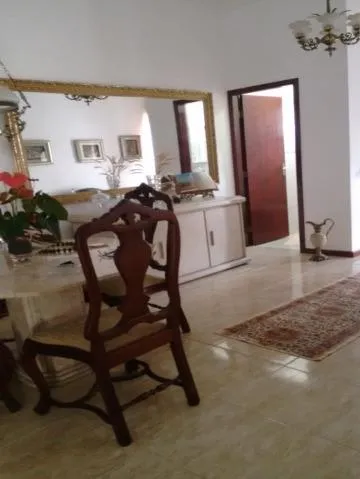 Imagem VENDA CASA ARUJÁ Excelente imóvel localizado no bairro Arujamérica com área total de 187 m² e área construída 100 m², com 3 dormitório. CONSULTE-NOS