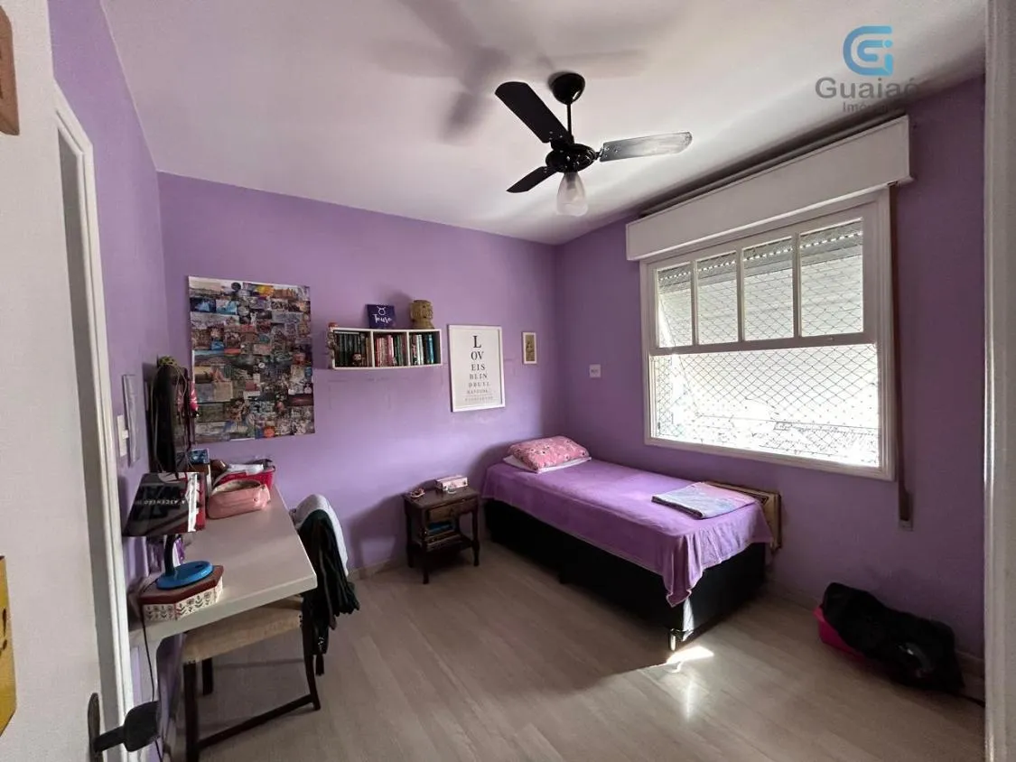 Imagem Vendo Amplo Apartamento 03 dormitórios, 01 Suíte, Dependência de Serviço Completa e Garagem demarcada, Frente para a rua, no Boqueirão, Santos