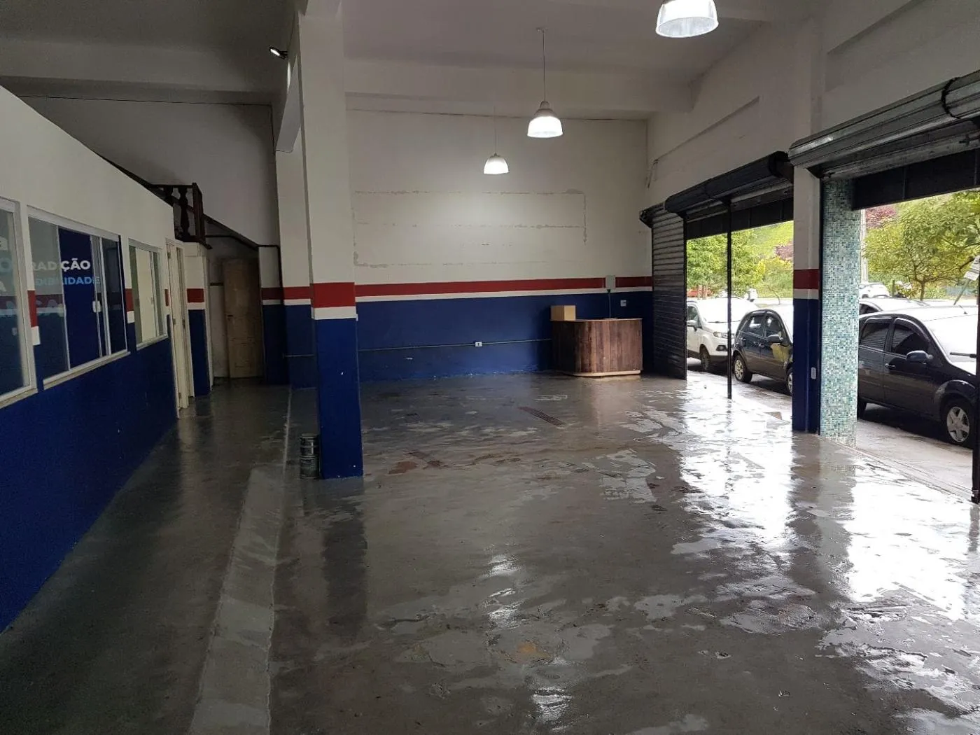 Imagem Comercial para Venda em Petrópolis / RJ no bairro Bingen