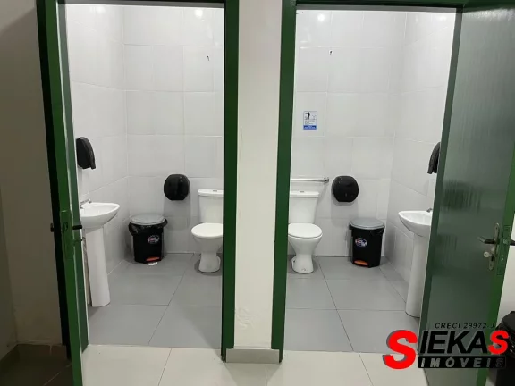 Imagem Excelente oportunidade: Ponto Comercial para locação em Guarulhos-SP, Jardim Presidente Dutra, 12 salas, 7 banheiros, 2 vagas, 440m².