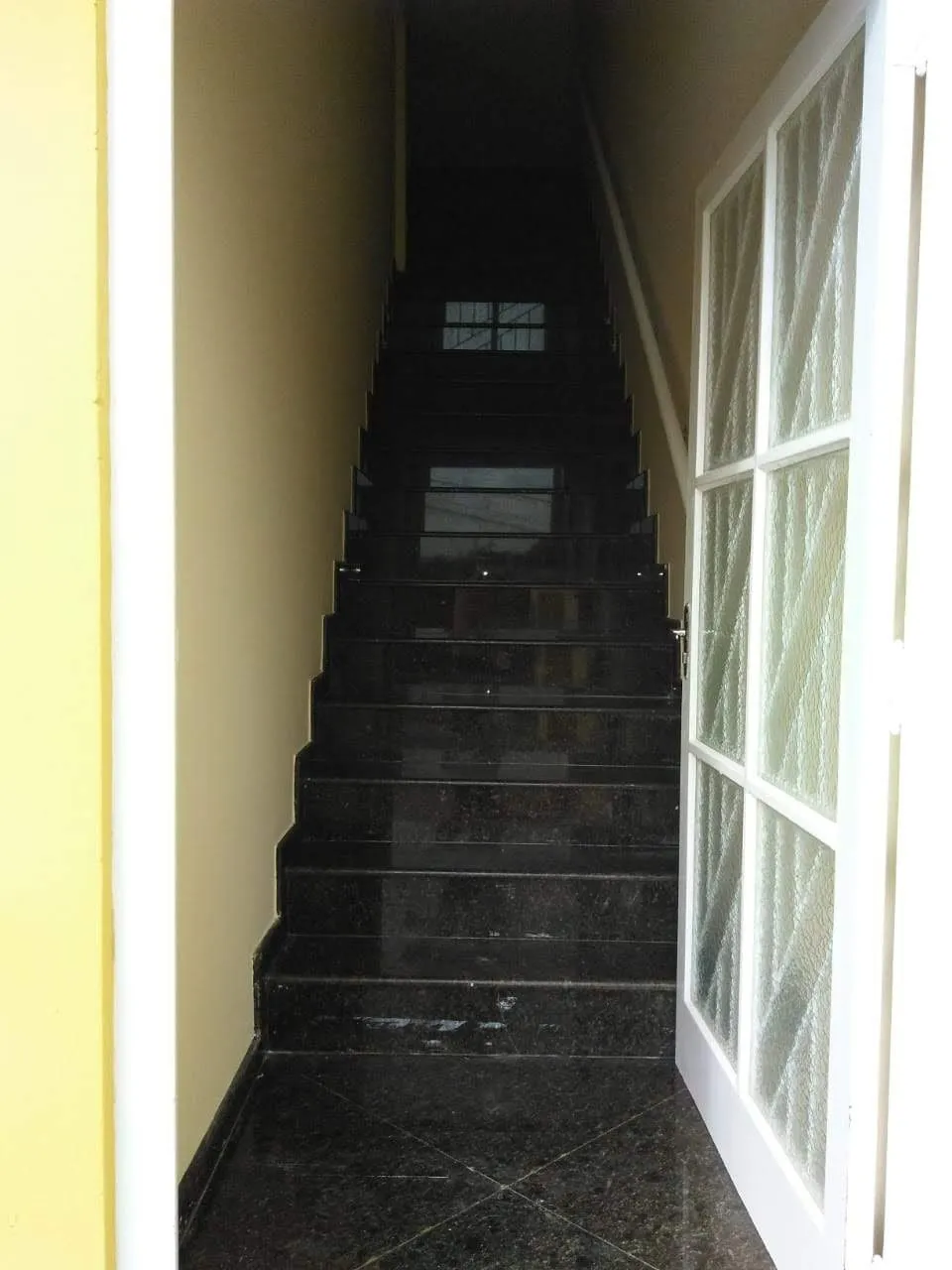 Imagem EXCELENTE IMÓVEL DE 400M² COM SALÃO COMERCIAL!!!