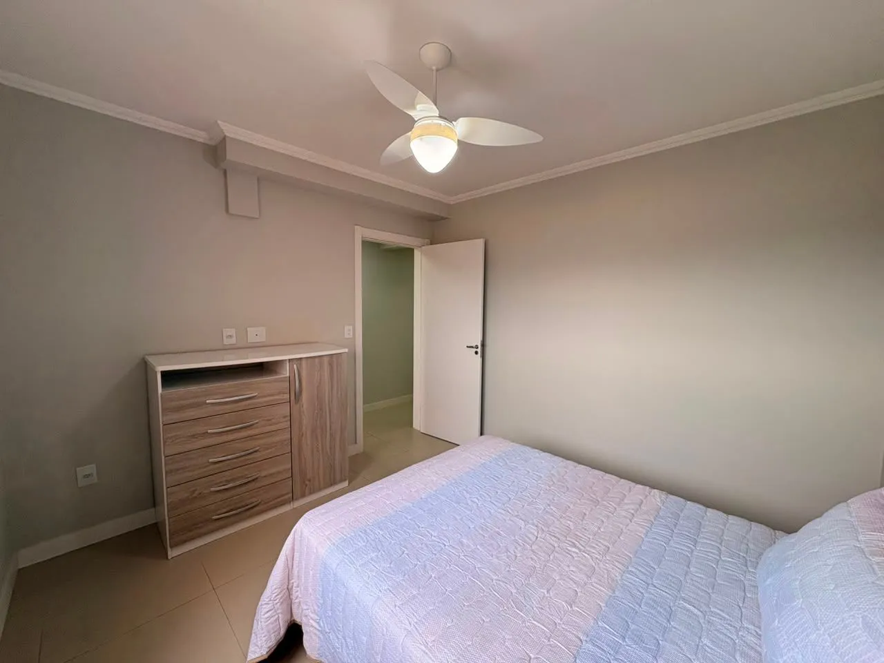 Imagem Apartamento à venda em Torres, Predial, com 2 quartos, 73.11m2