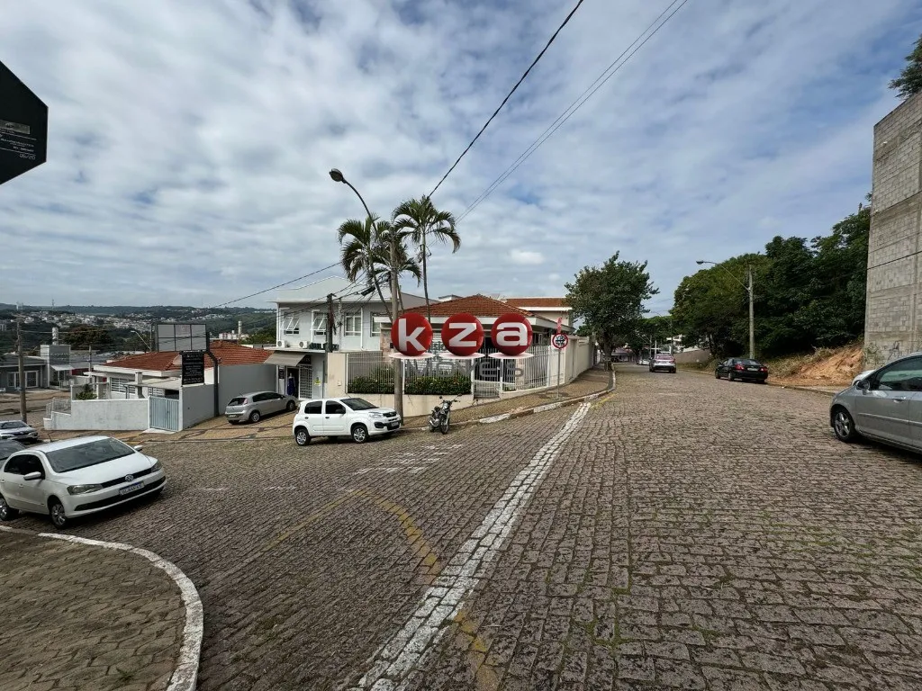 Imagem Sala Comercial para Locação na Vila Negrello, Centro, Valinhos-SP: 1 Sala, 1 Banheiro, 45m²!