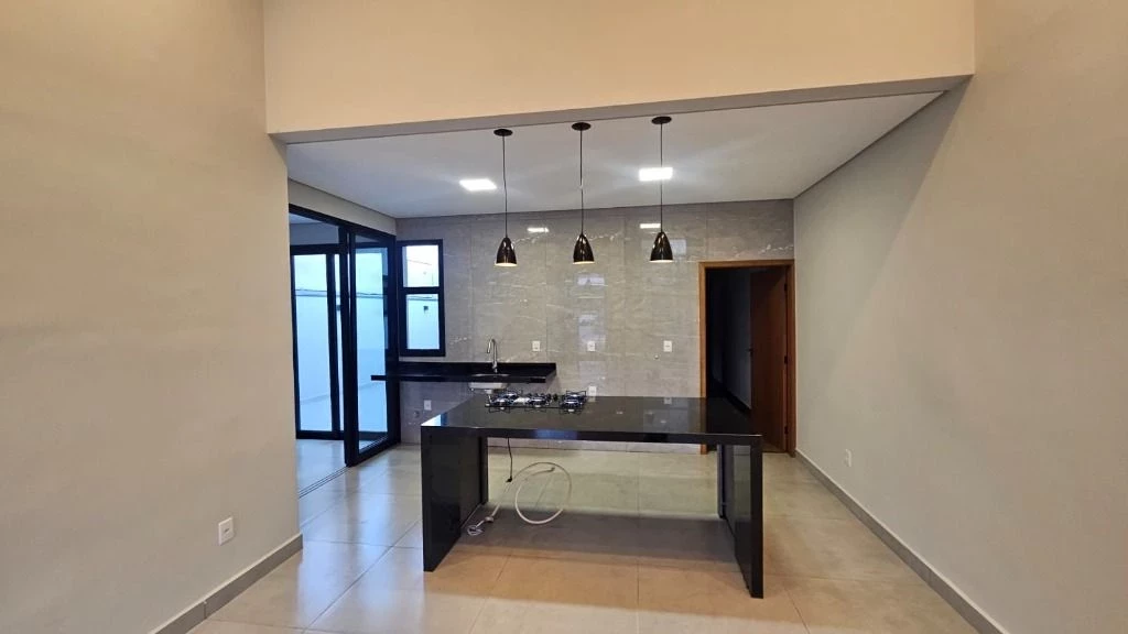 Foto do imóvel: Casa com 3 Quartos à Venda, 13.100 m² em Rua Arlindo Zanini, nº 176. Loteamento Park Gran Reserve, Indaiatuba - SP