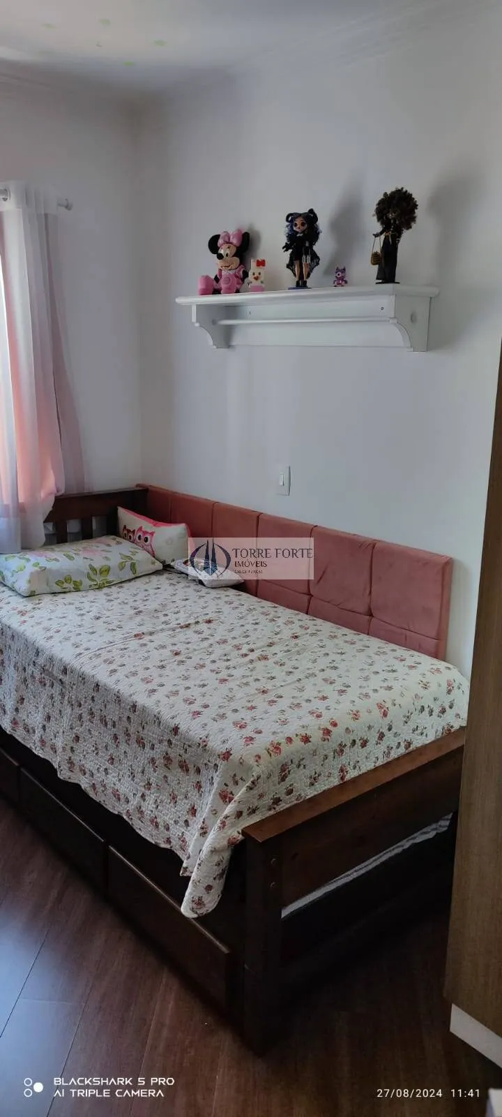 Imagem Apartamento com 4 dormitórios, 1 suíte , 2 vagas de garagem, Vila América