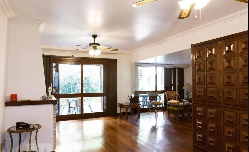 Imagem Casa de 3 dormitórios à venda no Bairro, Jardim do Salso - Porto Alegre