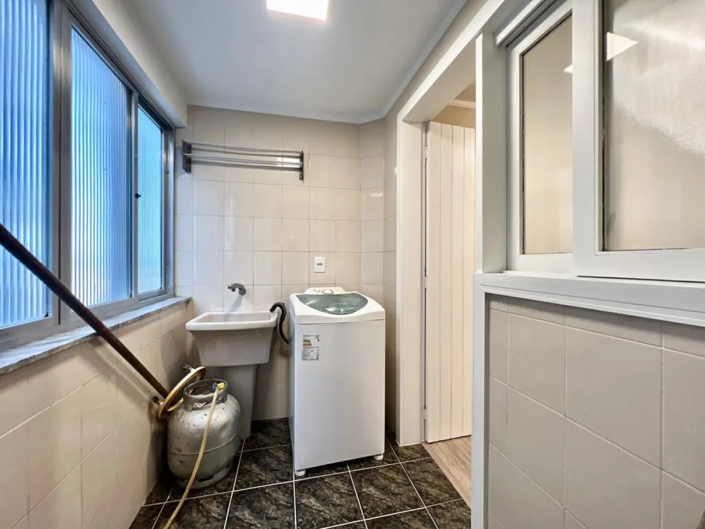 Imagem Apartamento 3Dormitórios dependência - Bairro Zona Nova