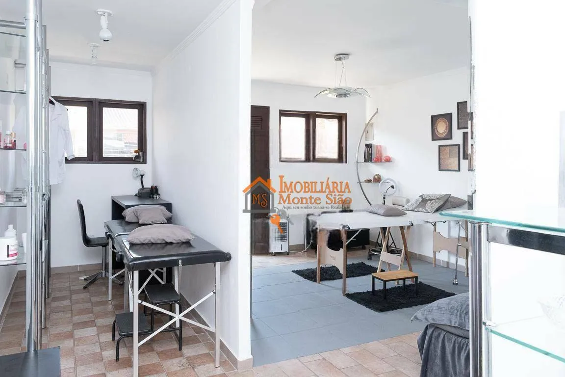Imagem Sobrado com 4 dormitórios à venda, 300 m² por R$ 990.000,00 - Parque Continental II - Guarulhos/SP