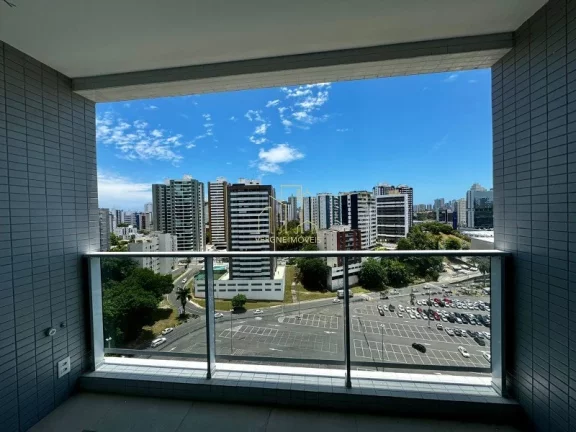 Imagem Excelente studio de alto padrão com varanda a venda no Caminho das Arvores