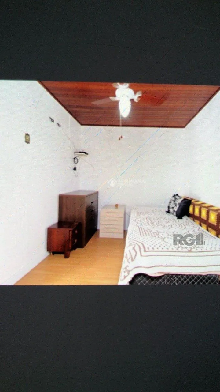Imagem Casa para Venda - 247.5m², 3 dormitórios, 2 vagas - Petrópolis