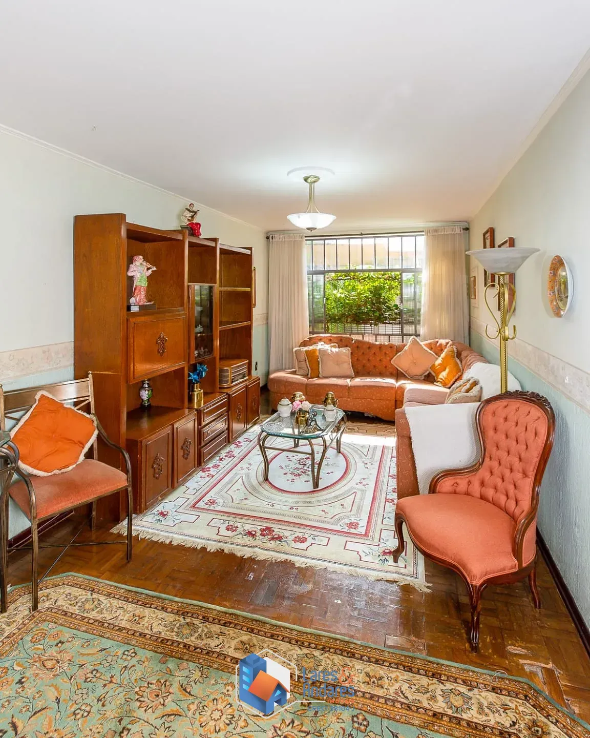 Imagem Sobrado para venda em Brooklin com 4 quartos, sendo 1 suíte, 250m²