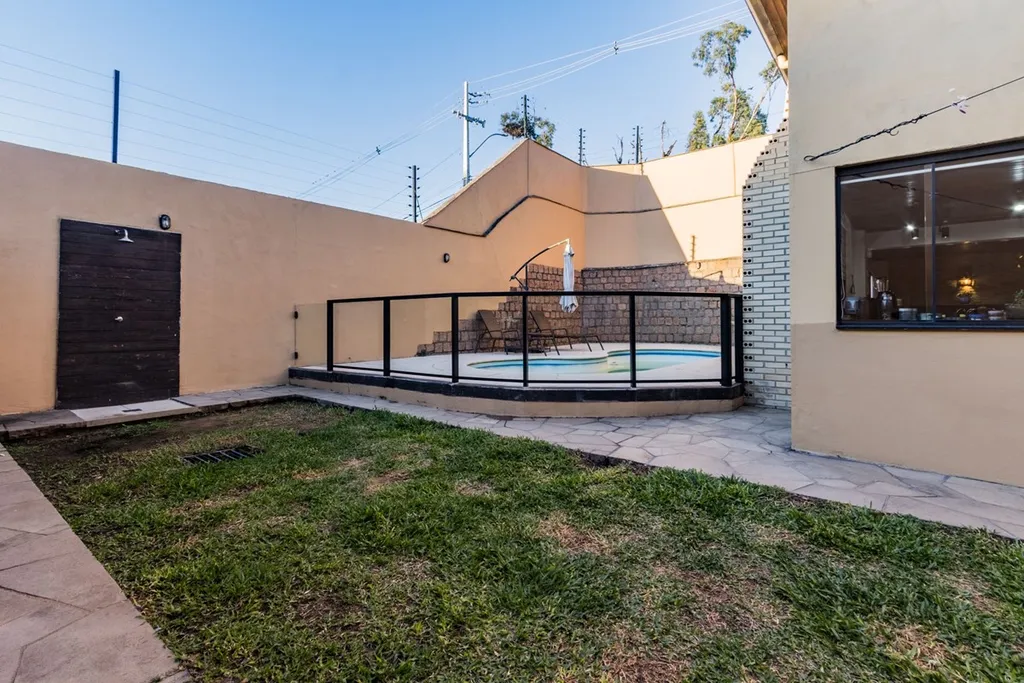 Imagem Casa de Condomínio em Santa Tereza
