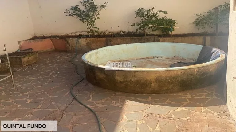 Imagem Casa redonda à venda em Uberaba - 2 dormitórios, churrasqueira na varanda!