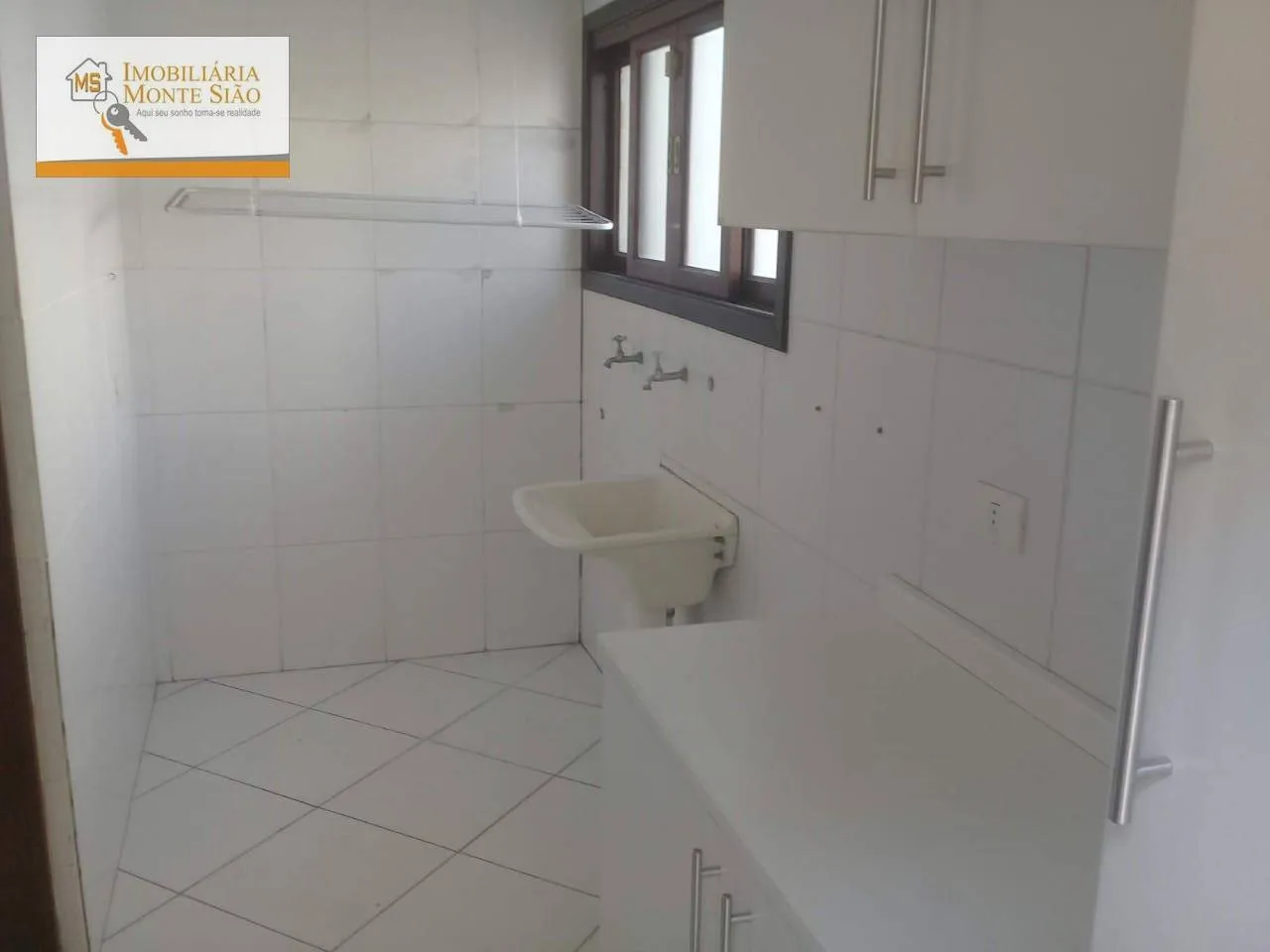 Imagem Sobrado com 4 dormitórios à venda, 126 m² por R$ 740.000,00 - Jardim Cocaia - Guarulhos/SP