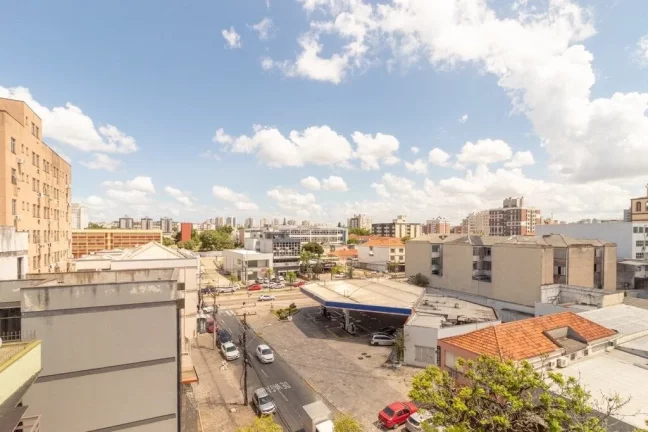 Imagem Edifício Comercial para venda no bairro Jardim Lindóia em Porto Alegre