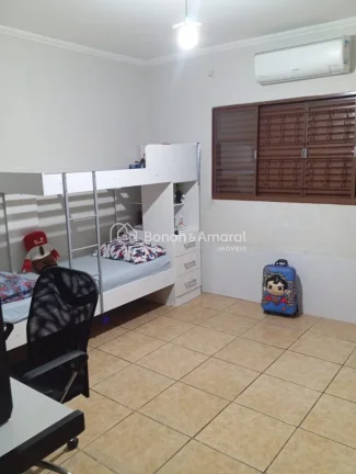 Imagem Excelente oportunidade para quem busca espaço, conforto e contato com a natureza! Este imóvel cont...