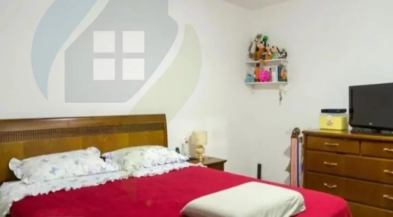 Imagem Casa de 2 dormitórios, 2 banheiros, 2 vagas, com 170m² em Rudge Ramos, São Bernardo do Campo