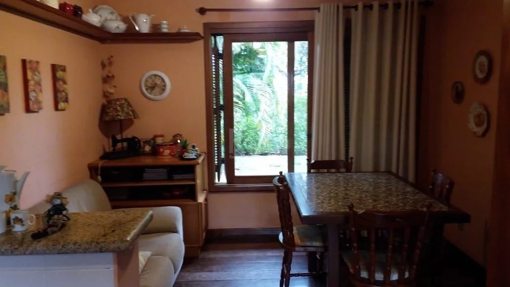Imagem Casa para Venda - 432m², 3 dormitórios, 1 vaga - Tristeza
