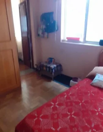 Imagem CASA COM 04 QUARTOS, 03 VAGAS, RUA PLANA NA SERRA