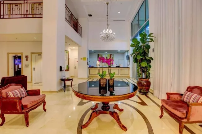 Imagem Flat disponível para venda no Quality Suites Oscar Freire em Pinheiros, com 30m², 1 dormitório e 1 vaga