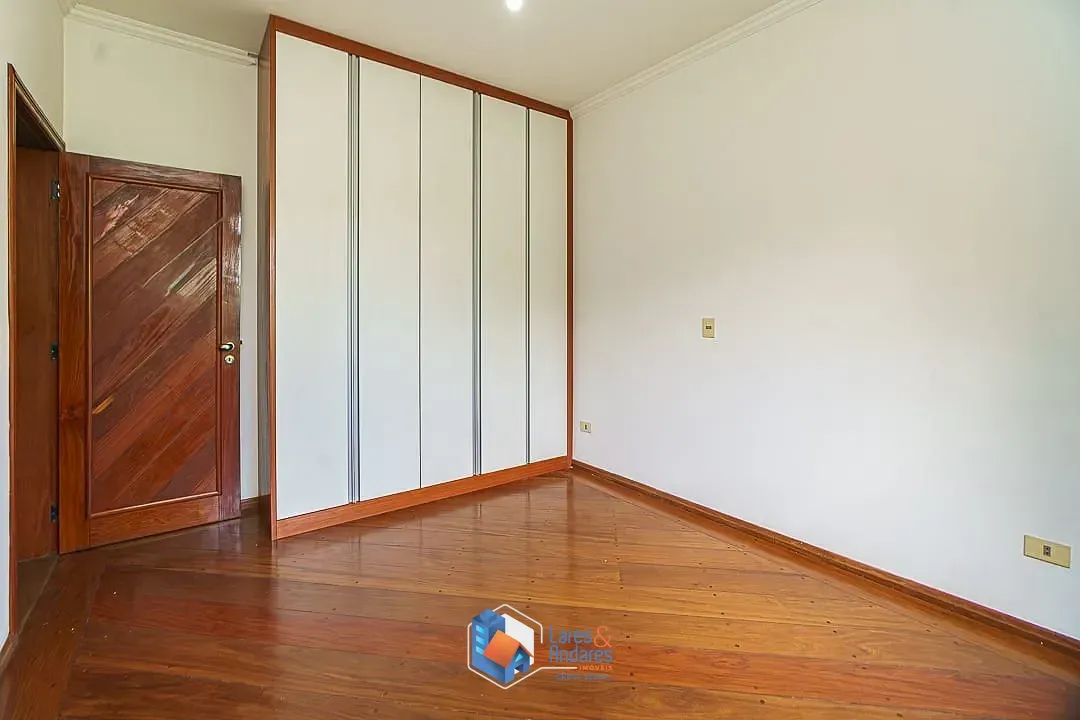Imagem Casa para venda em City América com 4 quartos, sendo 2 suítes, 560m²