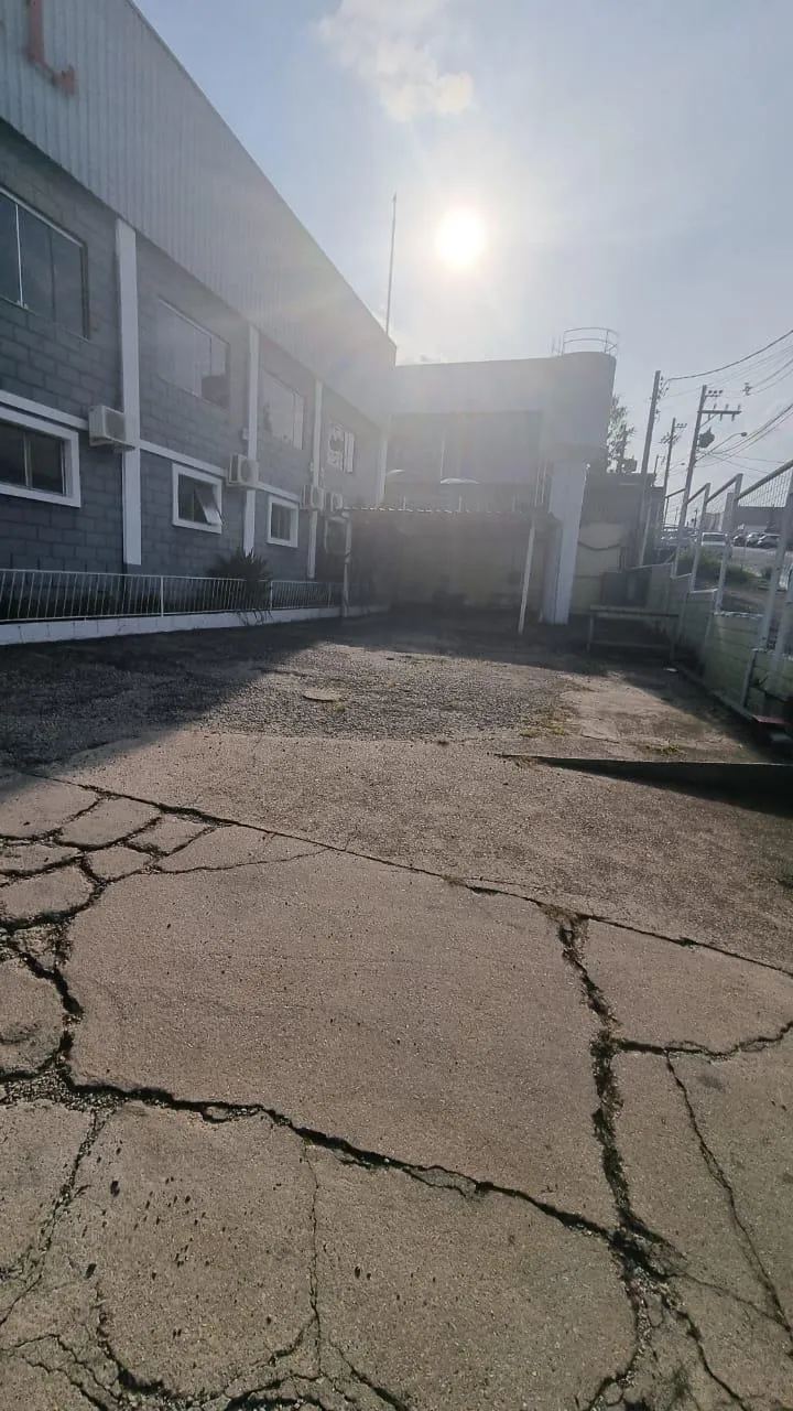 Imagem Barracão de 1498,40m² no Éden - Sorocaba