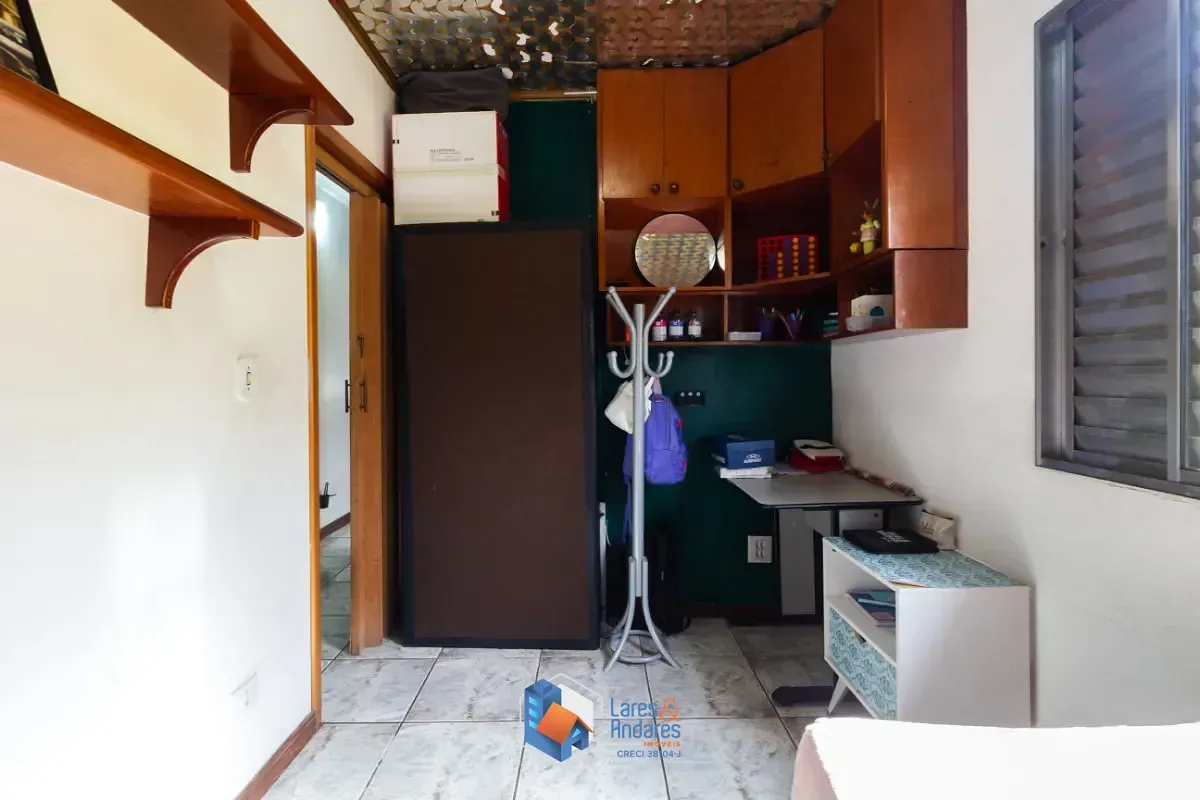 Imagem Sobrado para venda em Jardim Marisa com 3 quartos, sendo 1 suíte, 174m²