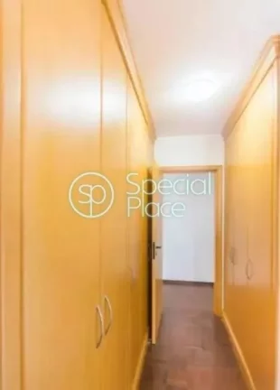 Imagem Oportunidade em Moema Pássaros, pertinho do parque e fora de rota. Excelente apartamento com 183m²...