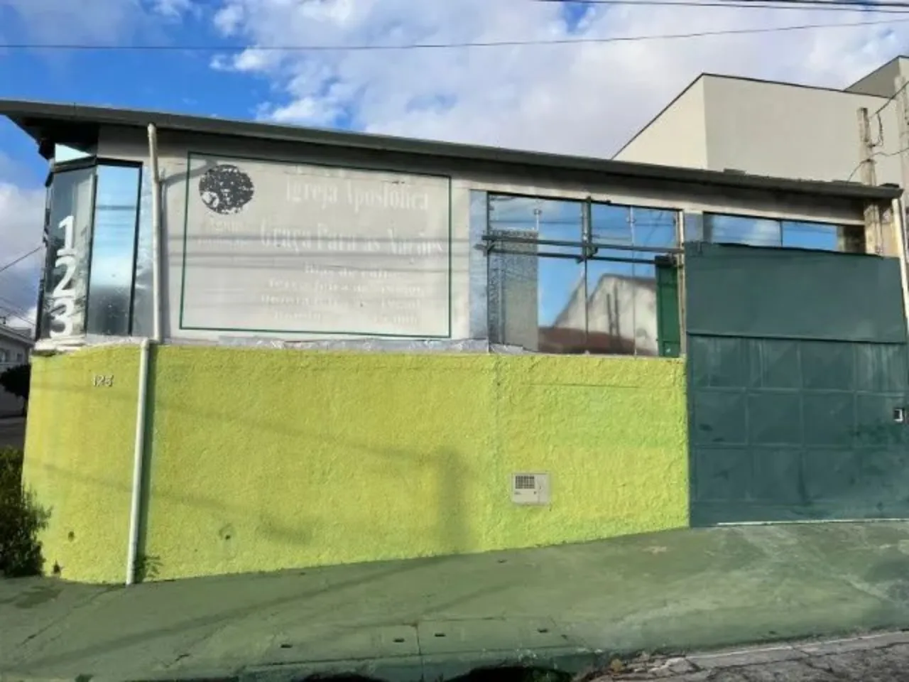 Imagem Salão Comercial à Venda em Sorocaba-SP: 3 Salas, 2 Banheiros, 279m² no Jardim do Sol!