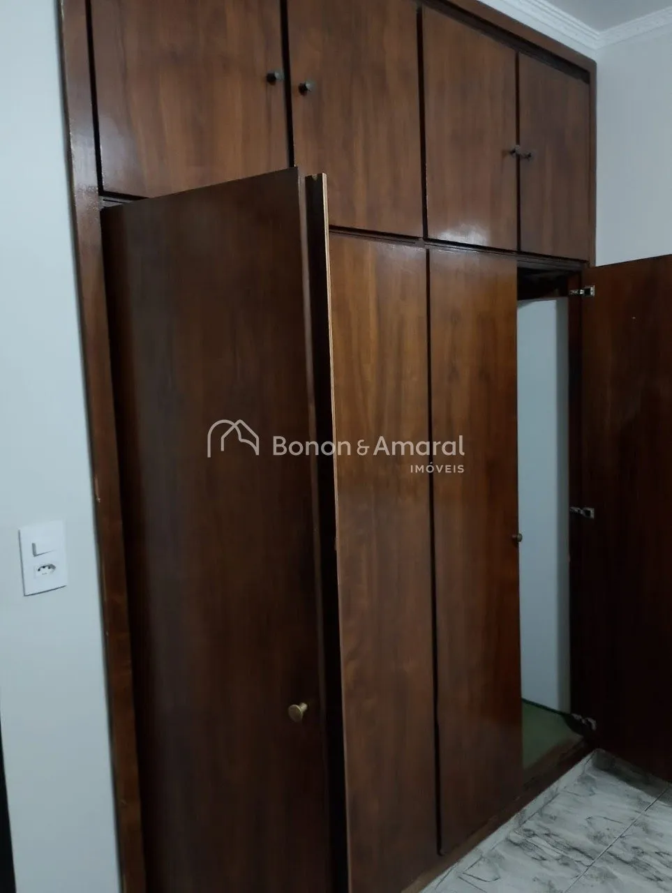 Imagem Casa Ampla e Confortável à Venda - Santa Cecília / Paulinia -SP