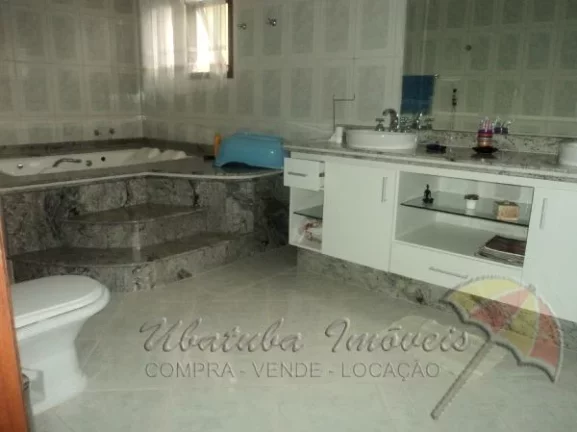 Imagem Casa Alto padrão - Cond. c/ lazer - Bairro Horto