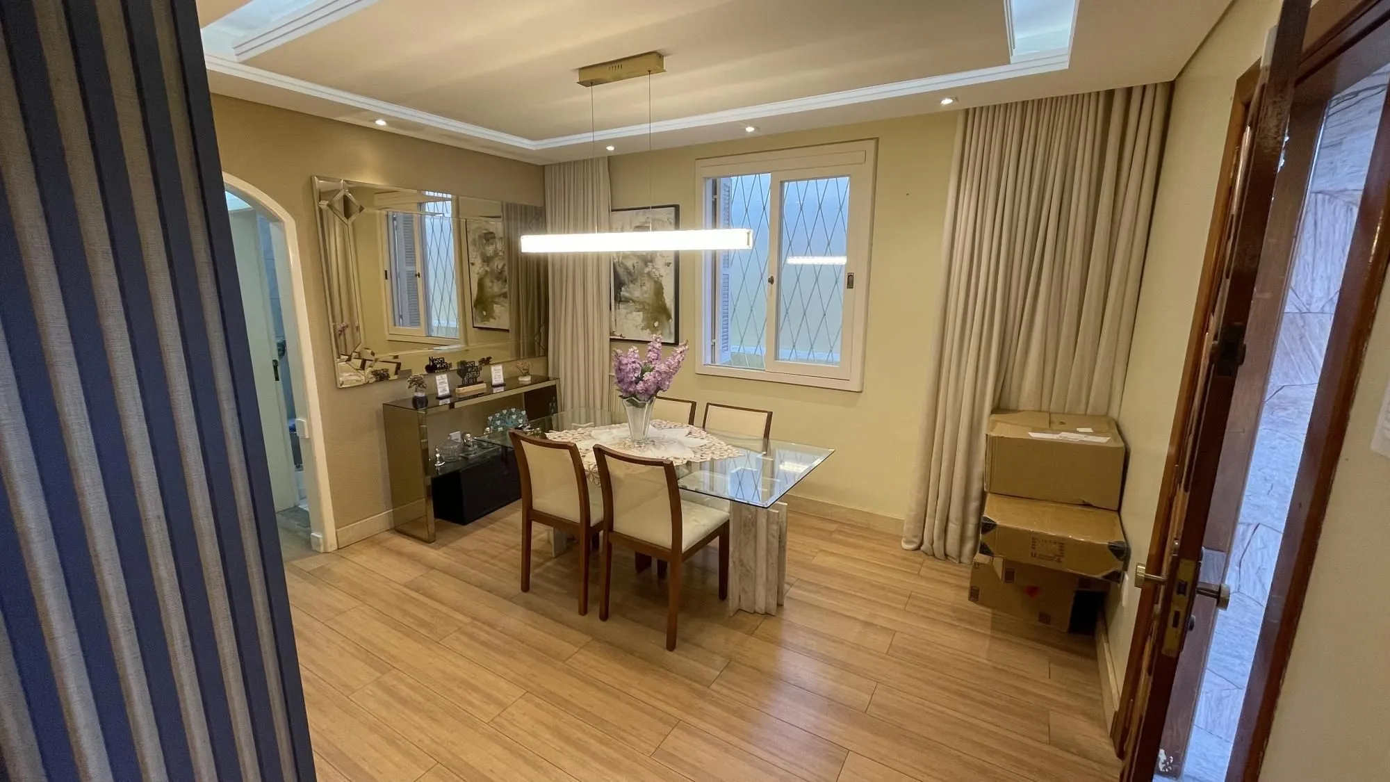 Imagem Casa térrea com 2 suítes com amplo pátio,