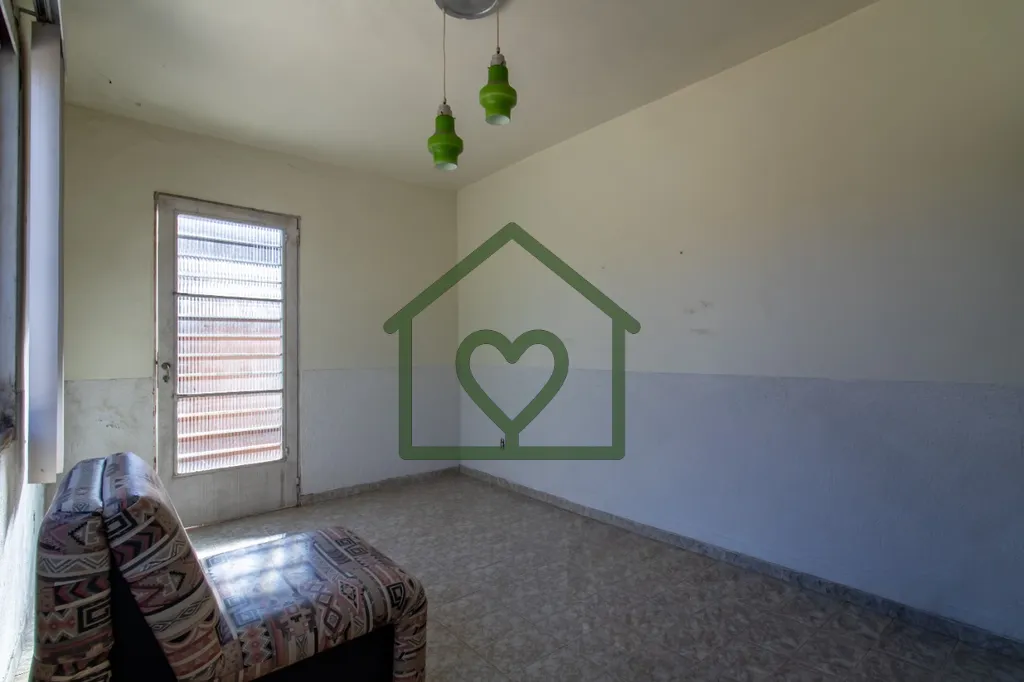 Imagem Casa totalmente mobiliada com 5 quartos, sendo uma suíte com closet, 417 m² de área construída e...