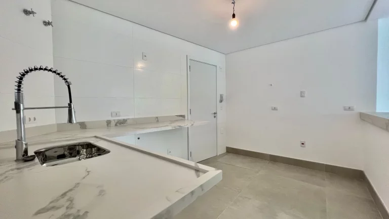 Imagem Apartamento com 4 dormitórios (3 suítes) à venda, 160 m² por R$ 4.800.000 - Riviera Módulo 7 - Bertioga/SP