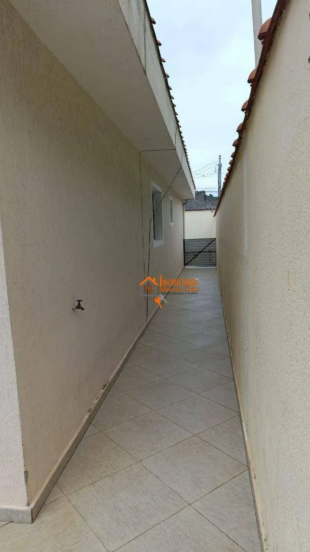 Imagem Casa com 4 dormitórios à venda, 200 m² por R$ 900.000,00 - Vila Nova Bonsucesso - Guarulhos/SP