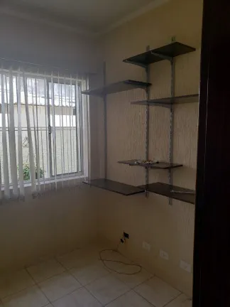 Imagem Sobrado com 4 Quartos para Alugar, 260 m² em Vila Nivi - São Paulo