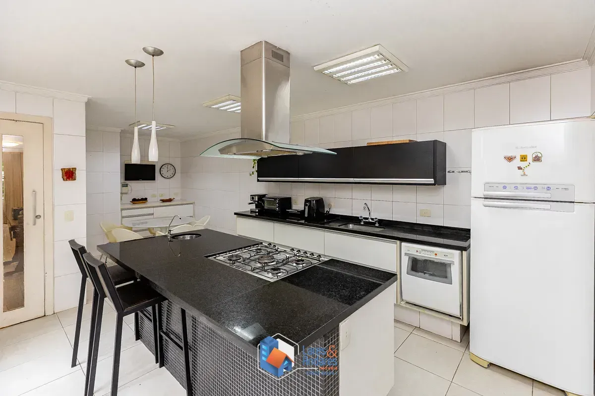Imagem Casa para venda em Vila Cruzeiro com 4 quartos, sendo 3 suítes, 260m²
